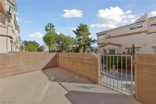 Photo #3: 2449670 Listing 