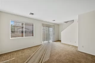 Photo #5: 2449670 Listing 