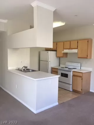 Photo #4: 2449671 Listing 