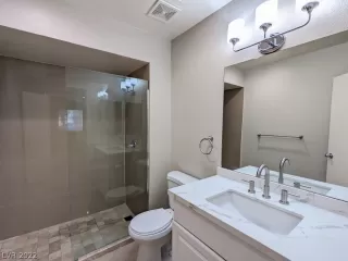 Photo #1: 2449686 Listing 