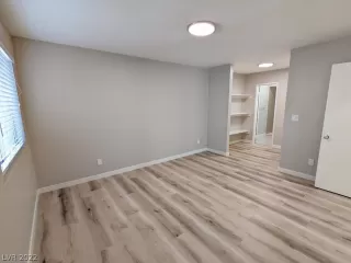 Photo #3: 2449686 Listing 