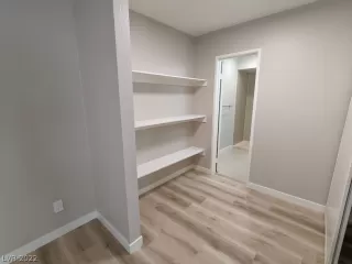 Photo #4: 2449686 Listing 