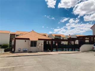 Photo #1: 2449694 Listing 