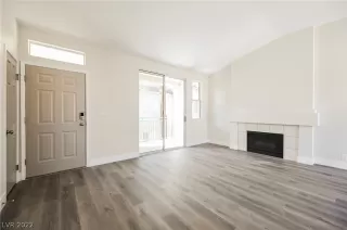 Photo #2: 2449696 Listing