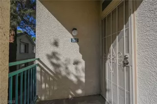 Photo #5: 2449696 Listing