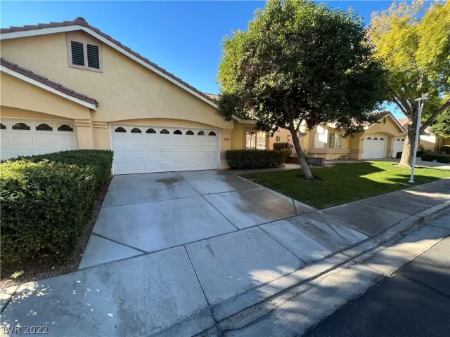 MLS: 2449753 Condo For Sale