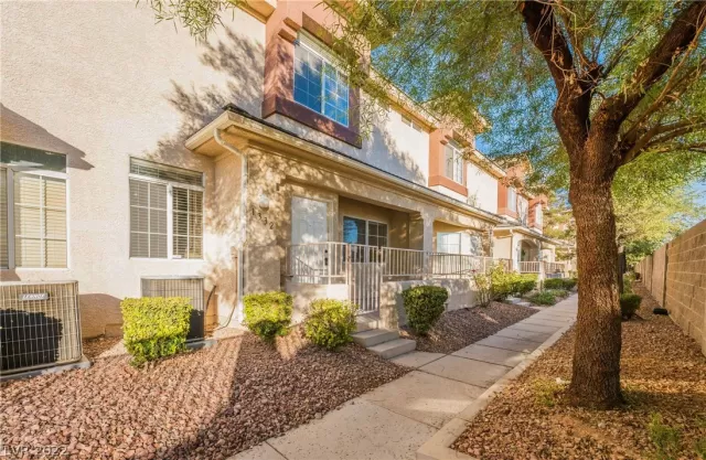 MLS: 2449771 Condo For Sale