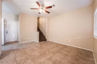 Photo #6: 2449771 Listing 