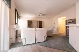 Photo #5: 2449773 Listing 