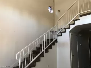 Photo #2: 2449796 Listing 