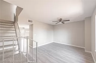 Photo #2: 2449800 Listing