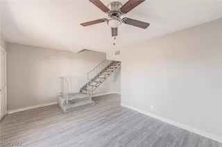 Photo #3: 2449800 Listing