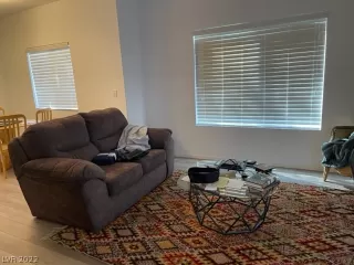Photo #5: 2449807 Listing 