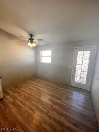 Photo #2: 2449813 Listing 