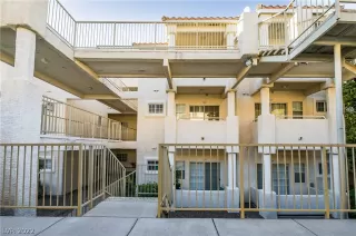 Photo #1: 2449817 Listing 