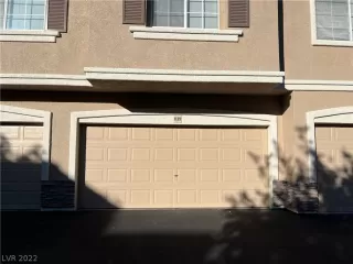 Photo #2: 2449827 Listing