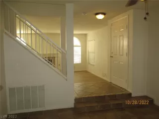 Photo #4: 2449844 Listing 