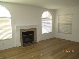Photo #6: 2449844 Listing 