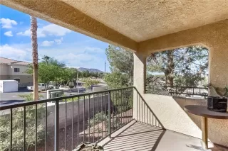 Photo #2: 2449910 Listing