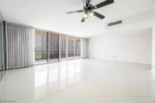 Photo #4: 2449931 Listing 