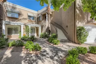 Photo #1: 2449963 Listing