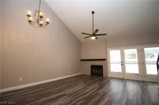 Photo #5: 2449977 Listing 