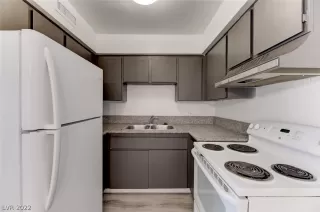 Photo #1: 2450003 Listing 