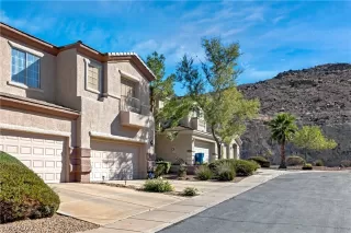 Photo #2: 2450027 Listing