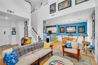 Photo #5: 2450027 Listing