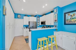 Photo #6: 2450027 Listing