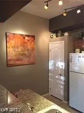 Photo #5: 2450039 Listing 