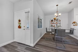 Photo #2: 2450060 Listing