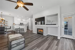 Photo #6: 2450060 Listing