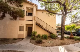 Photo #1: 2450135 Listing 