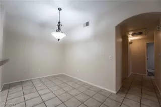 Photo #4: 2450135 Listing 