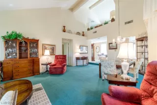 Photo #4: 2450136 Listing