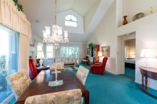 Photo #5: 2450136 Listing