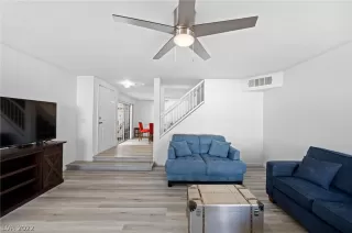 Photo #6: 2450164 Listing 