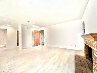 Photo #2: 2450215 Listing 