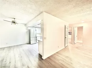 Photo #4: 2450215 Listing 