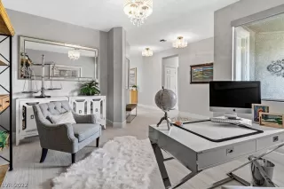 Photo #6: 2450226 Listing 