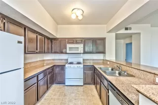 Photo #3: 2450262 Listing 