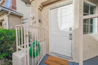 Photo #1: 2450320 Listing 