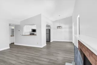 Photo #2: 2450351 Listing