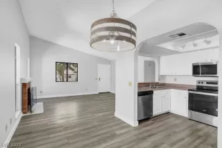 Photo #6: 2450351 Listing