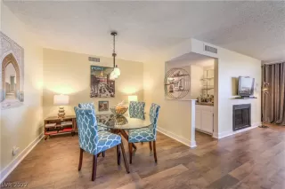 Photo #2: 2450366 Listing