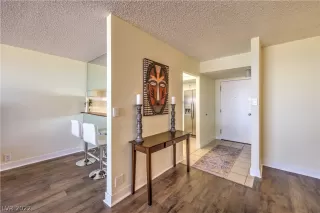 Photo #3: 2450366 Listing