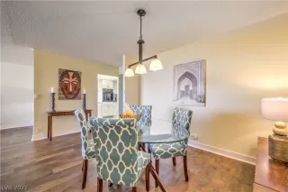 Photo #4: 2450366 Listing