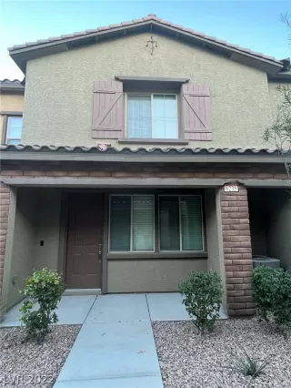 Photo #2: 2450391 Listing 