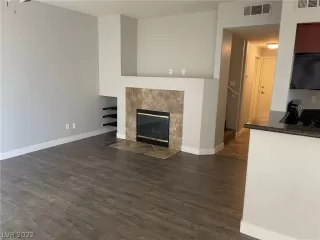 Photo #4: 2450392 Listing 